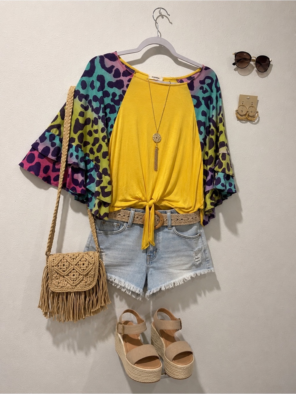 ADORA vintage Yellow Crewneck Top